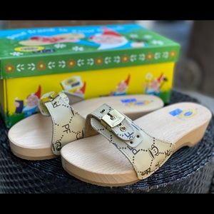 The Original Dr Scholl's Paul Frank Sandals